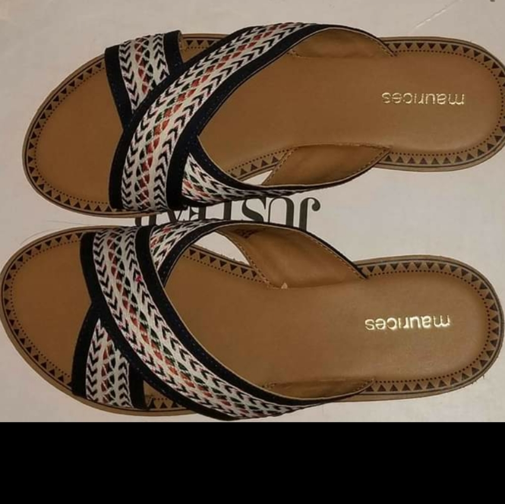 MAURICES SANDALS BRAND NEW- Size 7